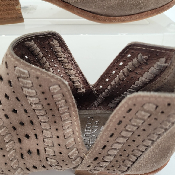 Womans Vince Camuto Prasata Tan Suede Cut out Ankle Booties ZIp Back Size 8/38 - Picture 8 of 14